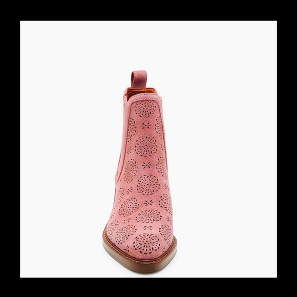 COACH - BOWERY CHELSEA BOOTS - Picture 3 of 9